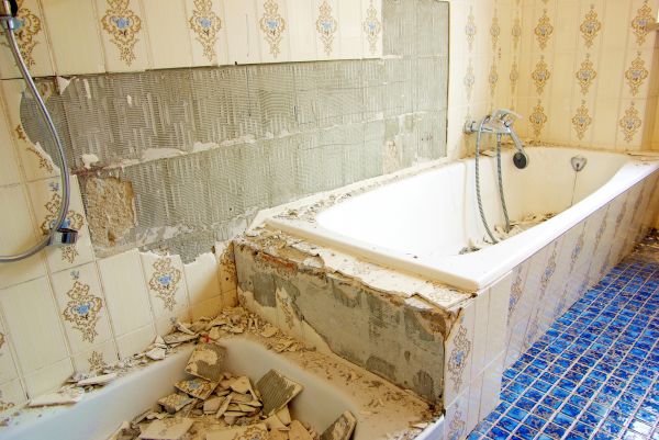 Bathtub Demolition in Flower Mound